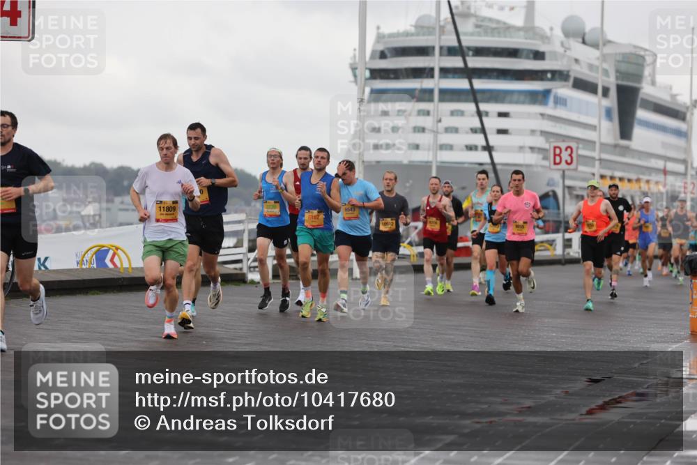 13.09.2026 - Kiel Lauf Andreas Tolksdorf http://msf.ph/oto/10417680 13.09.2026 10:56:42 Kiellinie 11809, 3730, 6182, 6549, 1316, 10512, 3 meine-sportfotos.de