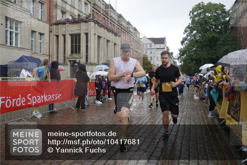 13.09.2026 - Kiel Lauf Yannick Fuchs http://msf.ph/oto/10417681 13.09.2026 10:49:49 Ziel 1388, 2245, 3008, 3164, 3294, 3311, 3459, 3508, 4039, 4049, 5350, 5370, 5849, 6024, 6157, 6827, 6830, 6831, 6877, 7011, 7437, 8237, 8263, 8595, 8644, 8977, 9037, 9107, 9275, 9449, 10534, 10703, 10767, 11354, 11414, 11524, 11712, 11880, 12378, 12410, 959, 1770, 2010, 2051, 2074, 2133, 2167, 2668, 2705, 3259, 3523, 3528, 3895, 3979, 4049, 4169, 4206, 4599, 4815, 4937, 5054, 5179, 5480, 5614, 5651, 5741, 6034, 6292, 6321, 6339, 6855, 6877, 7182, 1533 meine-sportfotos.de