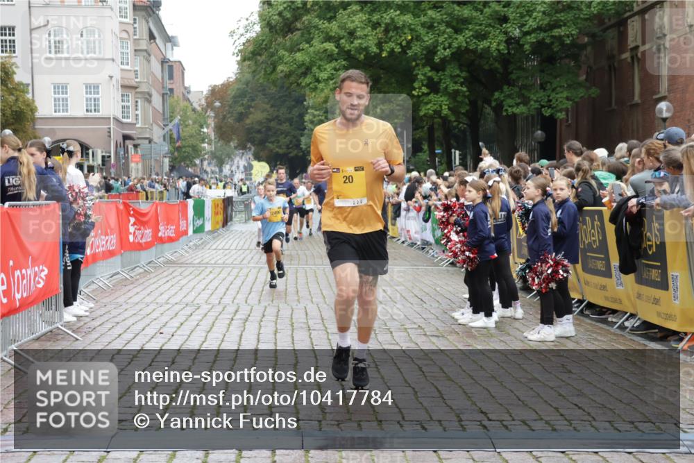 13.09.2026 - Kiel Lauf Yannick Fuchs http://msf.ph/oto/10417784 13.09.2026 09:39:08 Ziel 20, 1702, 1927, 12496, 12682, 682, 3814, 4314, 4518, 4975, 6989, 7747, 8313, 8482, 8943, 9759, 9838, 10415, 10894, 3522, 4104, 5272, 5398, 5869, 7216, 7431, 8591, 8807, 12833, 1806, 3344, 4043, 4518, 4975, 6989, 9825 meine-sportfotos.de