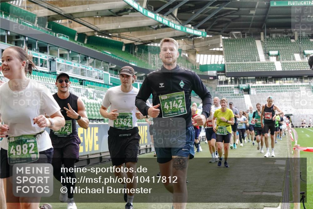 13.09.2026 - 21. swb-Marathon Bremen Michael Burmester http://msf.ph/oto/10417812 13.09.2026 13:20:19 Laufen im Stadion 333, 464, 512, 620, 704, 938, 1066, 1129, 1156, 1409, 1439, 1446, 1506, 1697, 1756, 1808, 1815, 1846, 1916, 2010, 2028, 2064, 2139, 2201, 2224, 2240, 2258, 2278, 2315, 2349, 2394, 2395, 2414, 2417, 2437, 2501, 2519, 2533, 2557, 2563, 2588, 2622, 2626, 2689, 2694, 2695, 2702, 2703, 2722, 2736, 2756, 2786, 2793, 2843, 2845, 2886, 2983, 3004, 3010, 3017, 3018, 3031, 3035, 3036, 3037, 3046, 3059, 3070, 3072, 3074, 3102, 3116, 3139, 3189, 3198, 3243, 3263, 3264, 3287, 3310, 3315 meine-sportfotos.de