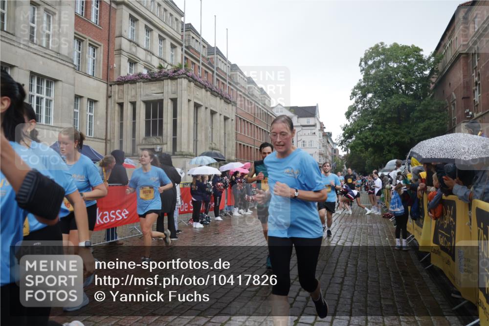 13.09.2026 - Kiel Lauf Yannick Fuchs http://msf.ph/oto/10417826 13.09.2026 10:49:56 Ziel 136, 253, 1401, 1452, 2733, 3008, 3076, 3164, 3459, 4039, 4317, 4921, 5115, 5350, 5370, 5685, 6827, 6830, 6831, 7437, 8185, 8237, 8459, 8595, 8977, 9037, 9449, 10171, 10216, 10237, 10297, 10534, 10703, 10767, 11414, 11485, 11524, 11712, 12590, 959, 1388, 1770, 2010, 2133, 2167, 2245, 2668, 2705, 3259, 3294, 3311, 3508, 3528, 3979, 4049, 4169, 4937, 5054, 5179, 5651, 5741, 5849, 6024, 6034, 6157, 6292, 6321, 6339, 6877, 7011, 8644, 9037 meine-sportfotos.de