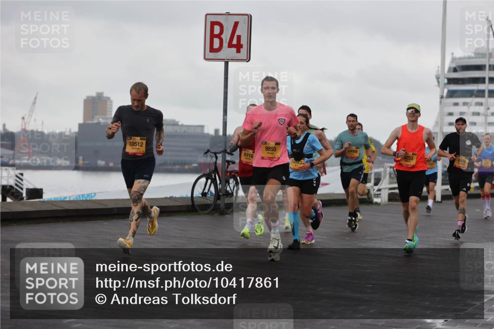 13.09.2026 - Kiel Lauf Andreas Tolksdorf http://msf.ph/oto/10417861 13.09.2026 10:56:48 Kiellinie 10512, 4, 9855, 9316, 3970, 10008, 9253 meine-sportfotos.de