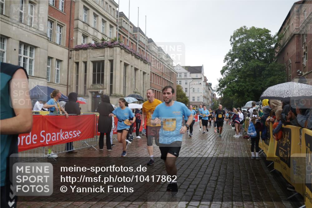 13.09.2026 - Kiel Lauf Yannick Fuchs http://msf.ph/oto/10417862 13.09.2026 10:49:58 Ziel 136, 253, 1401, 1452, 2733, 2901, 3008, 3076, 3164, 4039, 4317, 4921, 5115, 5370, 5438, 5685, 6827, 6830, 6831, 7437, 8185, 8237, 8459, 8595, 9449, 10171, 10216, 10237, 10297, 10534, 10767, 11414, 11437, 11485, 11524, 11712, 12590, 12664, 959, 1388, 1770, 2133, 2167, 2245, 2668, 2705, 3008, 3164, 3259, 3294, 3311, 3459, 3508, 3528, 3979, 4049, 4169, 4937, 5054, 5179, 5350, 5370, 5651, 5741, 5849, 6024, 6034, 6157, 6292, 6321, 6339, 6827, 6877, 7011, 8644, 8977, 9037, 177 meine-sportfotos.de