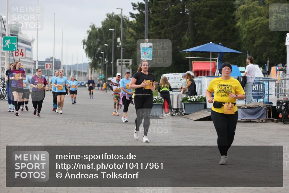 13.09.2026 - Kiel Lauf Andreas Tolksdorf http://msf.ph/oto/10417961 13.09.2026 10:08:18 Kiellinie 13, 4, 3, 11926, 7400, 1039, 7120 meine-sportfotos.de
