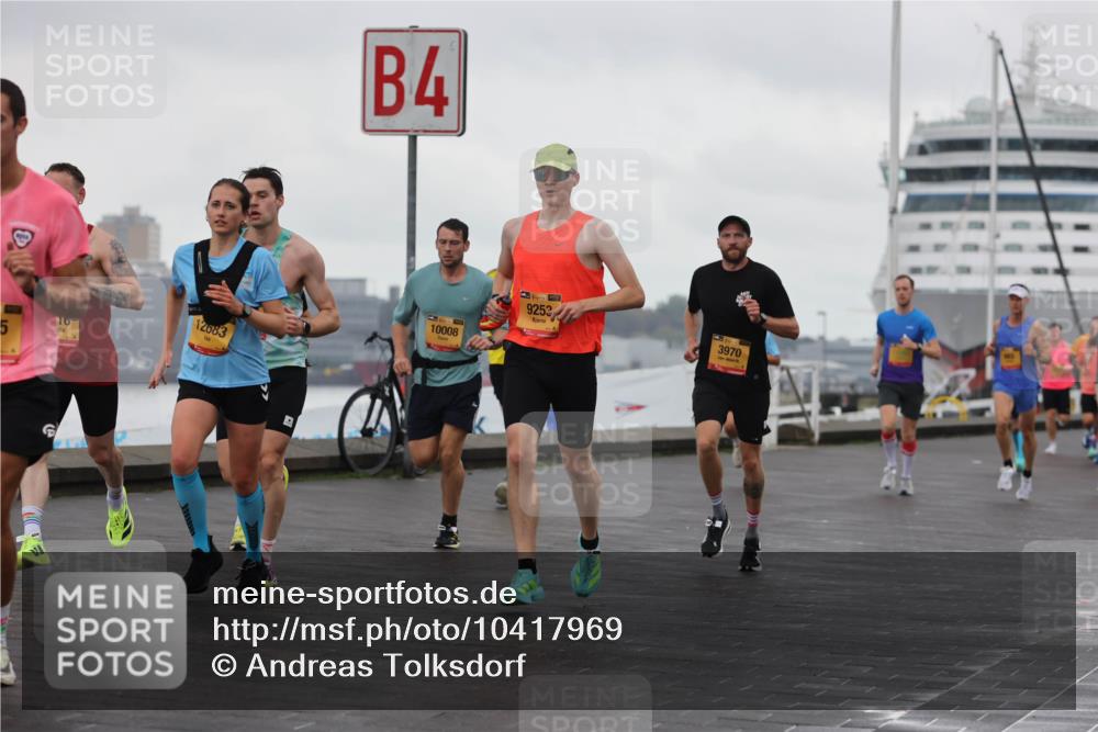 13.09.2026 - Kiel Lauf Andreas Tolksdorf http://msf.ph/oto/10417969 13.09.2026 10:56:50 Kiellinie 16, 12683, 4, 10008, 9253, 3970 meine-sportfotos.de