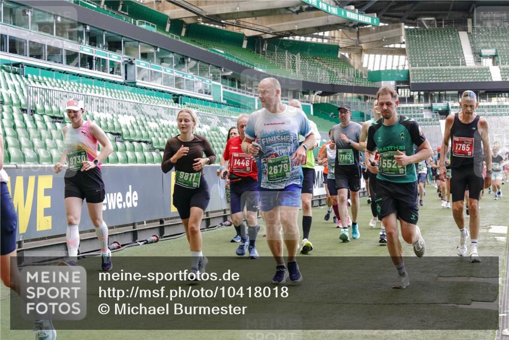 13.09.2026 - 21. swb-Marathon Bremen Michael Burmester http://msf.ph/oto/10418018 13.09.2026 13:20:24 Laufen im Stadion 333, 464, 512, 620, 704, 938, 1066, 1129, 1156, 1409, 1439, 1446, 1506, 1676, 1697, 1756, 1808, 1815, 1846, 1916, 2010, 2028, 2064, 2139, 2201, 2240, 2258, 2278, 2315, 2349, 2394, 2395, 2414, 2417, 2437, 2501, 2519, 2533, 2557, 2563, 2588, 2626, 2689, 2694, 2695, 2702, 2703, 2722, 2736, 2756, 2786, 2793, 2843, 2845, 2886, 2983, 3004, 3010, 3017, 3018, 3031, 3035, 3036, 3037, 3046, 3059, 3070, 3072, 3074, 3102, 3116, 3139, 3189, 3198, 3243, 3263, 3264, 3310, 3315 meine-sportfotos.de