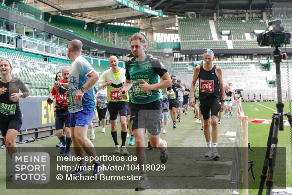 13.09.2026 - 21. swb-Marathon Bremen Michael Burmester http://msf.ph/oto/10418029 13.09.2026 13:20:25 Laufen im Stadion 333, 464, 512, 620, 704, 938, 1066, 1129, 1156, 1158, 1409, 1439, 1446, 1506, 1676, 1697, 1756, 1808, 1815, 1846, 1916, 2010, 2028, 2064, 2139, 2201, 2240, 2258, 2278, 2315, 2349, 2394, 2395, 2414, 2417, 2437, 2501, 2519, 2533, 2557, 2563, 2588, 2626, 2689, 2694, 2695, 2702, 2703, 2722, 2736, 2756, 2786, 2793, 2843, 2845, 2886, 2983, 3004, 3010, 3017, 3018, 3031, 3035, 3036, 3037, 3046, 3059, 3070, 3072, 3074, 3102, 3116, 3139, 3189, 3198, 3243, 3263, 3264, 3310, 3315 meine-sportfotos.de
