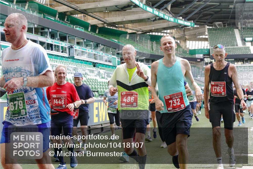 13.09.2026 - 21. swb-Marathon Bremen Michael Burmester http://msf.ph/oto/10418107 13.09.2026 13:20:26 Laufen im Stadion 333, 464, 512, 620, 704, 938, 1066, 1129, 1156, 1158, 1409, 1439, 1446, 1506, 1676, 1697, 1756, 1808, 1815, 1846, 1916, 2010, 2028, 2064, 2139, 2201, 2240, 2258, 2278, 2315, 2349, 2394, 2395, 2414, 2417, 2437, 2501, 2519, 2533, 2557, 2563, 2588, 2626, 2689, 2694, 2695, 2702, 2703, 2722, 2736, 2756, 2793, 2843, 2845, 2886, 2983, 3004, 3010, 3017, 3018, 3031, 3035, 3036, 3037, 3046, 3059, 3070, 3072, 3074, 3102, 3116, 3139, 3189, 3198, 3243, 3263, 3264, 3310, 3315 meine-sportfotos.de