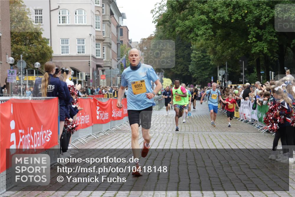 13.09.2026 - Kiel Lauf Yannick Fuchs http://msf.ph/oto/10418148 13.09.2026 09:39:33 Ziel 3522, 4104, 8591, 8807, 9351, 9444, 10303, 20, 1702, 1927, 5272, 5398, 5869, 7216, 7431, 12496, 12682, 12833, 2510, 4090, 4605, 4862, 8620, 9367, 9782, 10031, 10769, 11034, 12172, 682, 4314, 8313, 8943, 9838 meine-sportfotos.de