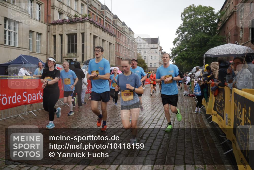 13.09.2026 - Kiel Lauf Yannick Fuchs http://msf.ph/oto/10418159 13.09.2026 10:50:15 Ziel 124, 177, 706, 707, 723, 1008, 1154, 2709, 3214, 3216, 3436, 3889, 4270, 4714, 4743, 5394, 5456, 5804, 6248, 6250, 6445, 7788, 7791, 7806, 8375, 8398, 8665, 8779, 8865, 8866, 8880, 9034, 9231, 9325, 9423, 9949, 10382, 11391, 11413, 11545, 11614, 11776, 136, 253, 1057, 1388, 1401, 1452, 2245, 2733, 2901, 3008, 3076, 3164, 3294, 3311, 3459, 3508, 4039, 4317, 4921, 5115, 5350, 5370, 5438, 5685, 5849, 6024, 6157, 6827, 6830, 6831, 7011, 8237, 8644, 8977, 9037, 8717 meine-sportfotos.de