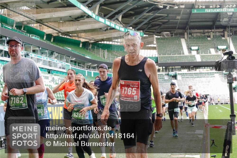 13.09.2026 - 21. swb-Marathon Bremen Michael Burmester http://msf.ph/oto/10418164 13.09.2026 13:20:28 Laufen im Stadion 333, 464, 512, 620, 704, 938, 1066, 1129, 1156, 1158, 1409, 1439, 1446, 1506, 1676, 1697, 1756, 1808, 1815, 1846, 1916, 2010, 2028, 2064, 2139, 2201, 2240, 2258, 2278, 2315, 2349, 2394, 2395, 2414, 2417, 2437, 2501, 2519, 2533, 2557, 2563, 2588, 2626, 2689, 2694, 2695, 2702, 2703, 2722, 2736, 2756, 2793, 2843, 2886, 2983, 3004, 3010, 3017, 3018, 3031, 3035, 3036, 3037, 3046, 3059, 3070, 3074, 3102, 3116, 3139, 3144, 3189, 3198, 3243, 3263, 3264, 3310, 3315 meine-sportfotos.de