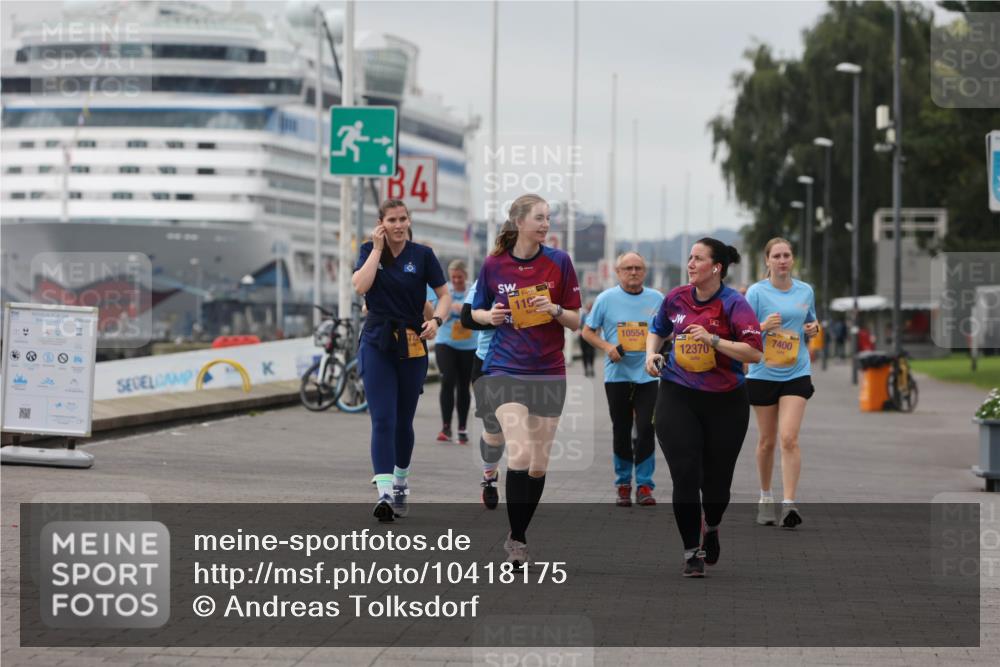 13.09.2026 - Kiel Lauf Andreas Tolksdorf http://msf.ph/oto/10418175 13.09.2026 10:08:24 Kiellinie 4, 39, 119, 10554, 12370, 7400 meine-sportfotos.de