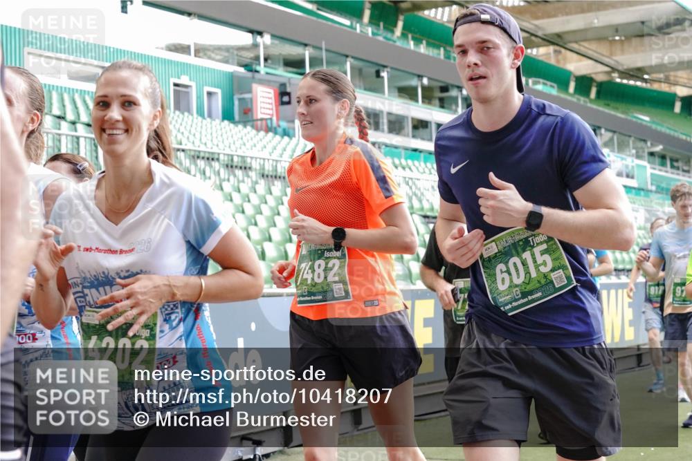 13.09.2026 - 21. swb-Marathon Bremen Michael Burmester http://msf.ph/oto/10418207 13.09.2026 13:20:30 Laufen im Stadion 333, 464, 512, 620, 704, 938, 1066, 1129, 1156, 1158, 1409, 1439, 1446, 1676, 1697, 1756, 1808, 1815, 1846, 1916, 2010, 2028, 2064, 2139, 2201, 2240, 2258, 2278, 2315, 2349, 2394, 2395, 2414, 2417, 2437, 2501, 2519, 2533, 2563, 2588, 2626, 2689, 2694, 2695, 2702, 2703, 2722, 2736, 2756, 2793, 2843, 2886, 2983, 3004, 3010, 3017, 3018, 3031, 3035, 3036, 3037, 3046, 3059, 3070, 3074, 3102, 3116, 3139, 3144, 3189, 3198, 3243, 3263, 3264, 3310, 3315 meine-sportfotos.de