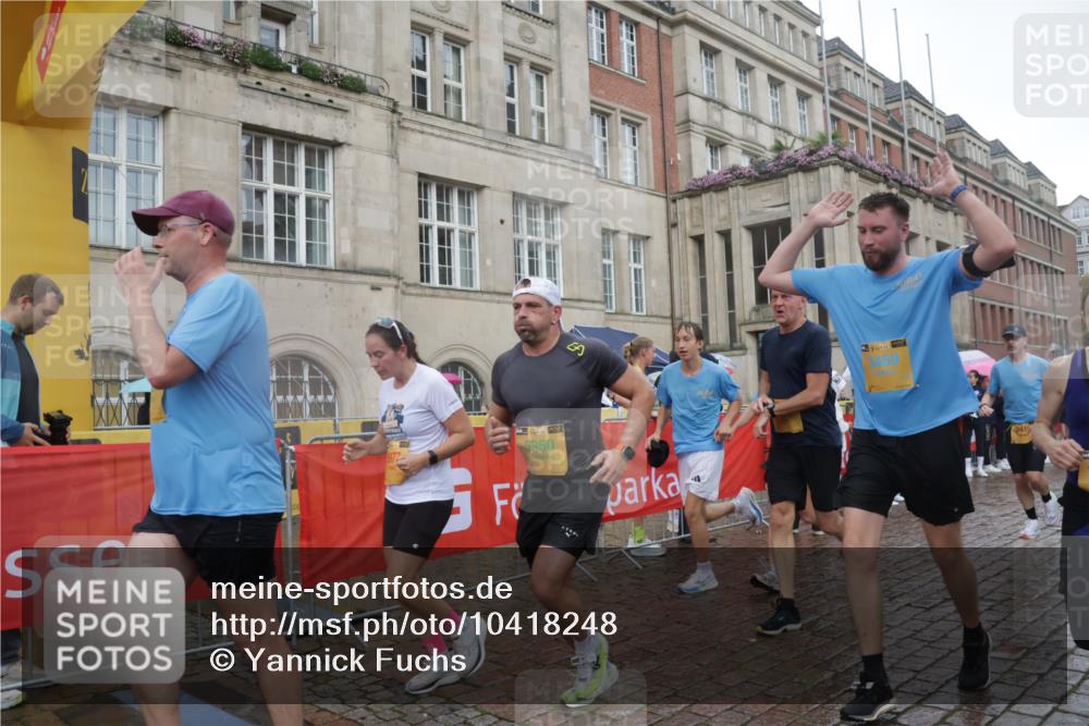 13.09.2026 - Kiel Lauf Yannick Fuchs http://msf.ph/oto/10418248 13.09.2026 10:50:22 Ziel 177, 213, 274, 576, 706, 707, 835, 1008, 1154, 1779, 1980, 3032, 3214, 3216, 3436, 3737, 3769, 3889, 4270, 4743, 5100, 5456, 6127, 6248, 6250, 7791, 7806, 8086, 8365, 8398, 8753, 8779, 8865, 8866, 8880, 9034, 9231, 9325, 9423, 9949, 10382, 11391, 11413, 11545, 11614, 12117, 12288, 124, 136, 253, 723, 1057, 1401, 1452, 2709, 2733, 2901, 3008, 3076, 3164, 3459, 4039, 4317, 4714, 4921, 5115, 5350, 5370, 5394, 5438, 5685, 5804, 6445, 6827, 6830, 6831, 8237, 8977 meine-sportfotos.de