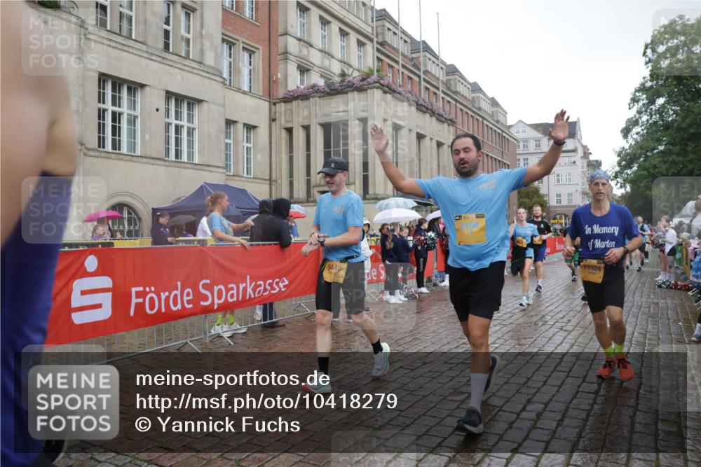 13.09.2026 - Kiel Lauf Yannick Fuchs http://msf.ph/oto/10418279 13.09.2026 10:50:23 Ziel 177, 213, 274, 576, 706, 707, 807, 835, 1008, 1154, 1779, 1980, 3032, 3214, 3216, 3436, 3737, 3769, 3889, 3929, 4270, 4743, 5100, 5456, 6127, 6248, 6250, 7791, 8086, 8365, 8753, 8779, 8865, 8866, 8880, 9034, 9231, 9325, 9423, 10382, 11391, 11413, 11545, 11614, 12117, 12288, 124, 136, 253, 707, 723, 1057, 1401, 1452, 2709, 2733, 2901, 3008, 3076, 3164, 3889, 4039, 4317, 4714, 4921, 5115, 5370, 5394, 5438, 5685, 5804, 6445, 6827, 6830, 6831, 8237 meine-sportfotos.de