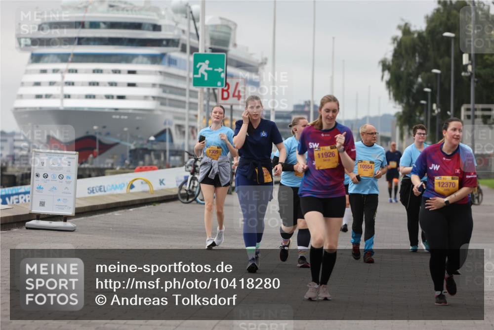13.09.2026 - Kiel Lauf Andreas Tolksdorf http://msf.ph/oto/10418280 13.09.2026 10:08:25 Kiellinie 1305, 4, 123, 11926, 10554, 12370 meine-sportfotos.de