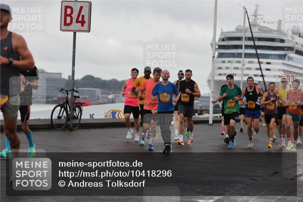 13.09.2026 - Kiel Lauf Andreas Tolksdorf http://msf.ph/oto/10418296 13.09.2026 10:56:57 Kiellinie 4, 12121, 10208, 12449, 8371, 83, 2565, 2562 meine-sportfotos.de