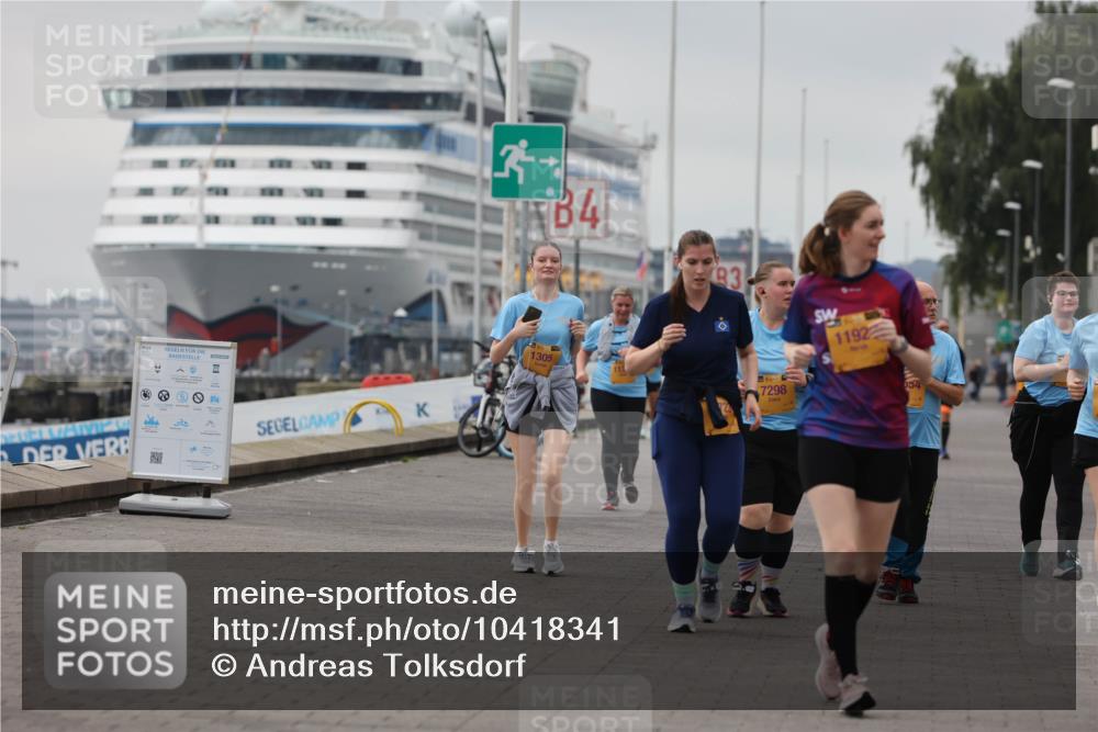 13.09.2026 - Kiel Lauf Andreas Tolksdorf http://msf.ph/oto/10418341 13.09.2026 10:08:26 Kiellinie 3, 1305, 4, 83, 7298, 1192, 554 meine-sportfotos.de