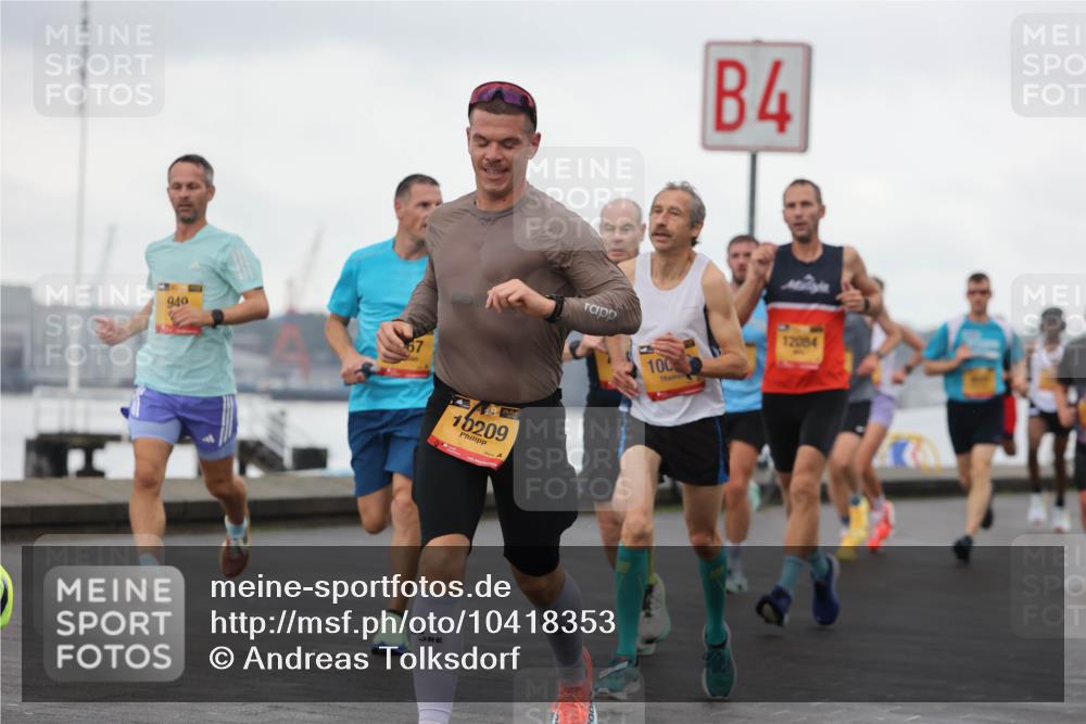 13.09.2026 - Kiel Lauf Andreas Tolksdorf http://msf.ph/oto/10418353 13.09.2026 10:57:06 Kiellinie 940, 18, 10209, 100, 4, 12084 meine-sportfotos.de