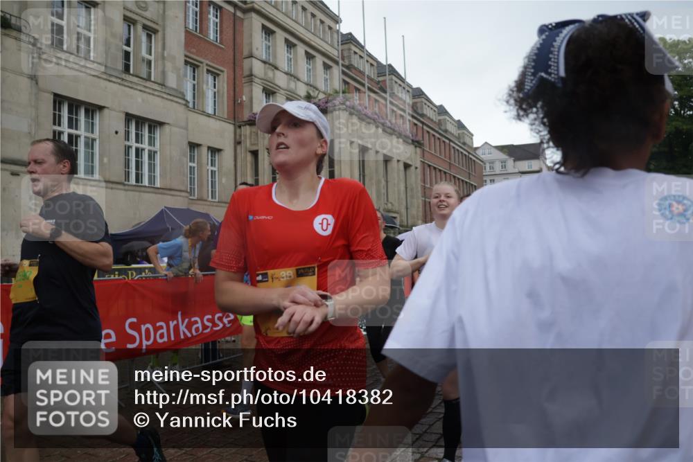 13.09.2026 - Kiel Lauf Yannick Fuchs http://msf.ph/oto/10418382 13.09.2026 10:50:30 Ziel 213, 274, 395, 576, 807, 835, 952, 1124, 1737, 1779, 1904, 1921, 1980, 2530, 3032, 3737, 3769, 3929, 4270, 4922, 5100, 5549, 5800, 6127, 6666, 6864, 7266, 7520, 8086, 8131, 8365, 8753, 8865, 8866, 9013, 9148, 9325, 9433, 9434, 10382, 10486, 11080, 12117, 12288, 12429, 12602, 124, 136, 177, 253, 706, 707, 723, 1008, 1057, 1154, 1401, 1452, 2709, 2733, 2901, 3076, 3214, 3216, 3436, 3889, 4270, 4317, 4714, 4743, 4921, 5115, 5394, 5438, 5456, 5685, 5804, 6248, 6250, 6445 meine-sportfotos.de