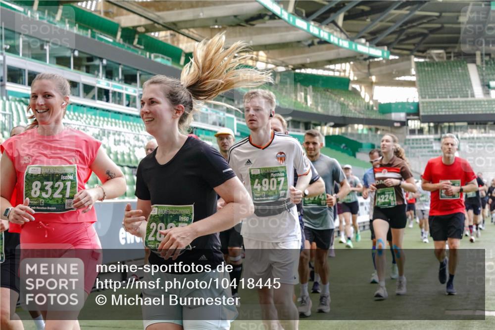 13.09.2026 - 21. swb-Marathon Bremen Michael Burmester http://msf.ph/oto/10418445 13.09.2026 13:20:34 Laufen im Stadion 333, 464, 512, 620, 704, 782, 938, 1066, 1129, 1156, 1158, 1316, 1409, 1439, 1446, 1676, 1697, 1756, 1808, 1815, 1846, 1916, 2010, 2028, 2064, 2139, 2201, 2240, 2258, 2278, 2315, 2349, 2394, 2395, 2414, 2417, 2437, 2501, 2519, 2533, 2551, 2588, 2626, 2689, 2694, 2695, 2702, 2703, 2722, 2736, 2756, 2793, 2843, 2886, 2983, 3004, 3010, 3017, 3018, 3031, 3035, 3036, 3037, 3046, 3059, 3070, 3074, 3102, 3116, 3139, 3144, 3189, 3243, 3263, 3264, 3310, 3315 meine-sportfotos.de