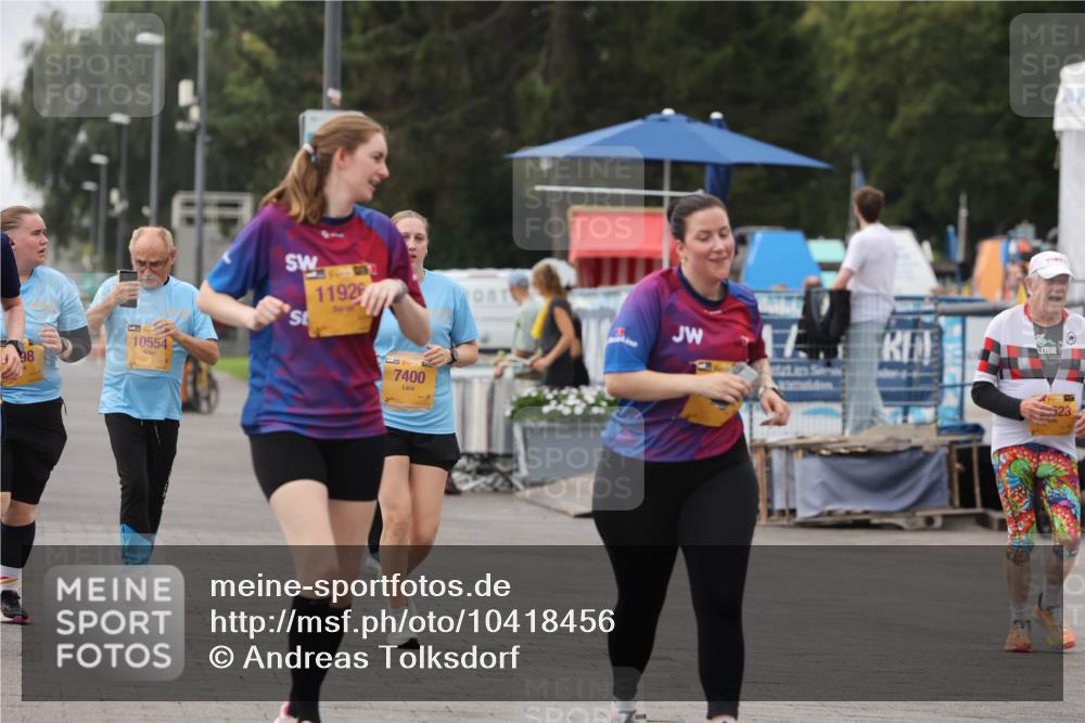 13.09.2026 - Kiel Lauf Andreas Tolksdorf http://msf.ph/oto/10418456 13.09.2026 10:08:29 Kiellinie 10554, 1192, 7400, 523 meine-sportfotos.de