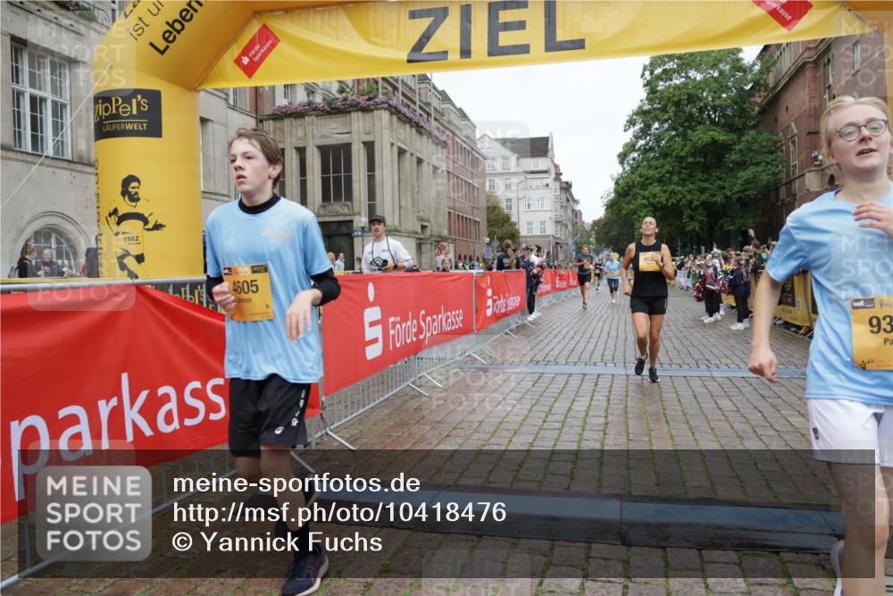 13.09.2026 - Kiel Lauf Yannick Fuchs http://msf.ph/oto/10418476 13.09.2026 09:39:51 Ziel 2123, 2510, 4090, 4605, 4862, 6209, 8620, 9367, 10031, 11034, 3522, 4104, 5272, 5398, 7216, 8591, 8807, 9351, 9444, 9782, 10303, 10769, 12172, 12833, 1120, 3416, 5081, 5946, 12715, 5272, 5398, 5869, 7216, 7431, 12496, 12682, 12833 meine-sportfotos.de