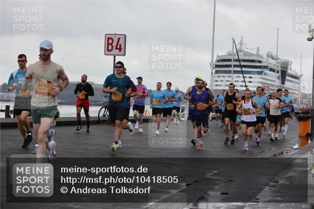 13.09.2026 - Kiel Lauf Andreas Tolksdorf http://msf.ph/oto/10418505 13.09.2026 10:57:09 Kiellinie 3645, 9575, 4, 2572, 12772, 902, 4954, 83 meine-sportfotos.de