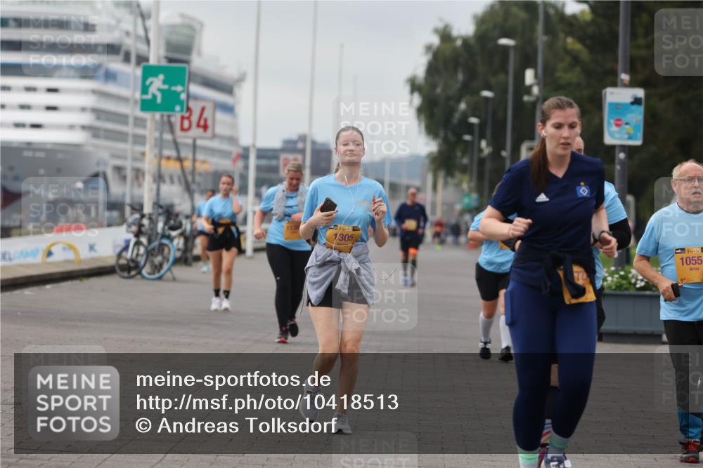 13.09.2026 - Kiel Lauf Andreas Tolksdorf http://msf.ph/oto/10418513 13.09.2026 10:08:31 Kiellinie 4, 38, 1305, 38, 1055 meine-sportfotos.de