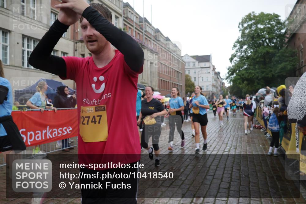 13.09.2026 - Kiel Lauf Yannick Fuchs http://msf.ph/oto/10418540 13.09.2026 10:50:39 Ziel 395, 952, 1124, 1737, 1904, 1921, 2521, 2530, 3295, 4279, 4875, 4922, 5426, 5430, 5549, 5800, 6666, 6864, 7224, 7229, 7266, 7520, 8105, 8131, 8768, 9013, 9148, 9433, 9434, 9599, 10192, 10198, 10391, 10486, 10968, 11080, 11684, 11960, 12092, 12262, 12429, 12602, 124, 177, 213, 274, 576, 706, 707, 723, 807, 835, 1008, 1057, 1124, 1154, 1779, 1980, 2709, 3032, 3214, 3216, 3436, 3737, 3769, 3889, 3929, 4270, 4714, 4743, 4922, 5100, 5394, 5456, 5804, 6127, 6248, 6250, 6445, 7520 meine-sportfotos.de
