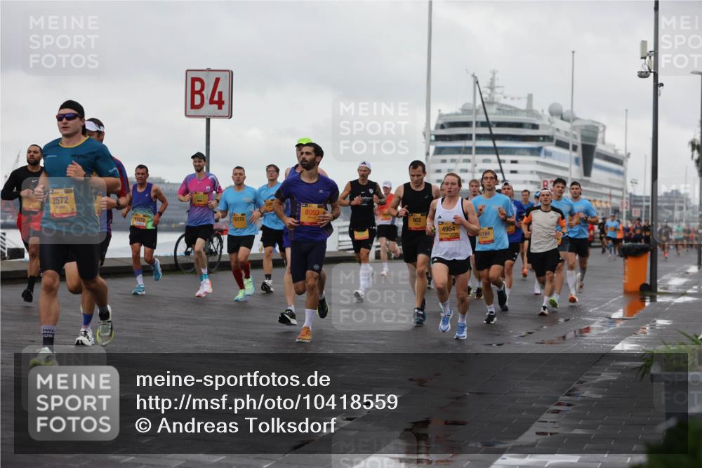 13.09.2026 - Kiel Lauf Andreas Tolksdorf http://msf.ph/oto/10418559 13.09.2026 10:57:10 Kiellinie 4, 2572, 11272, 12772, 8093, 902, 4954, 3194 meine-sportfotos.de