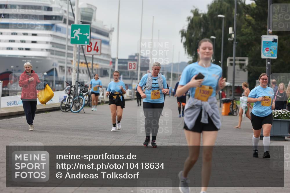 13.09.2026 - Kiel Lauf Andreas Tolksdorf http://msf.ph/oto/10418634 13.09.2026 10:08:33 Kiellinie 4, 3, 11388, 1305, 3935 meine-sportfotos.de