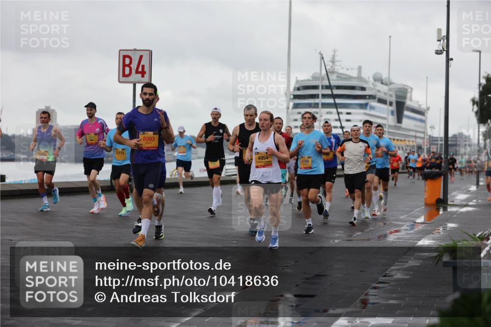 13.09.2026 - Kiel Lauf Andreas Tolksdorf http://msf.ph/oto/10418636 13.09.2026 10:57:11 Kiellinie 4, 11272, 12772, 39, 8093, 4954, 3194 meine-sportfotos.de