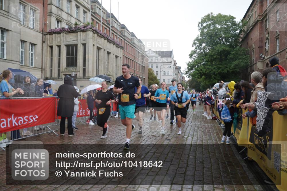 13.09.2026 - Kiel Lauf Yannick Fuchs http://msf.ph/oto/10418642 13.09.2026 10:50:45 Ziel 395, 715, 1737, 1921, 2029, 2521, 2530, 2578, 3238, 3295, 4279, 4875, 5426, 5430, 7224, 7229, 7314, 8105, 8215, 8768, 8848, 9013, 9508, 9599, 9798, 10028, 10029, 10192, 10198, 10391, 10968, 11684, 11960, 12092, 12262, 12602, 124, 177, 213, 274, 395, 576, 706, 707, 807, 835, 952, 1008, 1124, 1154, 1737, 1779, 1904, 1921, 1980, 2530, 3032, 3214, 3216, 3436, 3737, 3769, 3889, 3929, 4270, 4743, 4922, 5100, 5394, 5456, 5549, 5800, 6127, 6248, 6250, 6666, 6864, 7266, 7520, 8131 meine-sportfotos.de