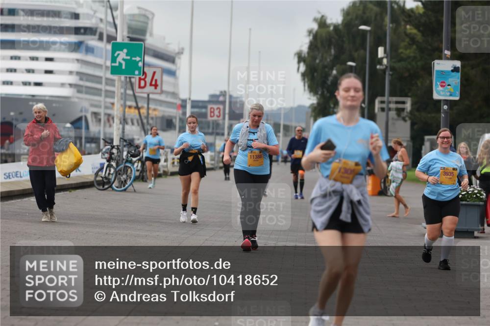 13.09.2026 - Kiel Lauf Andreas Tolksdorf http://msf.ph/oto/10418652 13.09.2026 10:08:33 Kiellinie 4, 3, 11388, 3935 meine-sportfotos.de