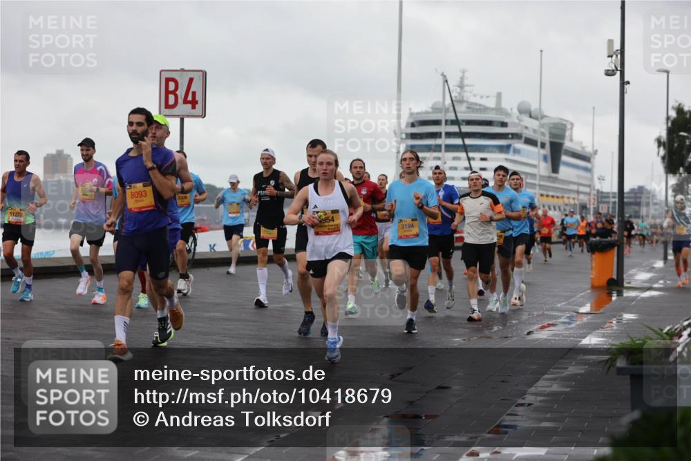13.09.2026 - Kiel Lauf Andreas Tolksdorf http://msf.ph/oto/10418679 13.09.2026 10:57:11 Kiellinie 11272, 8093, 4, 3309, 954, 3194 meine-sportfotos.de