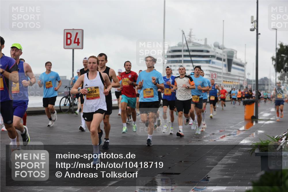13.09.2026 - Kiel Lauf Andreas Tolksdorf http://msf.ph/oto/10418719 13.09.2026 10:57:12 Kiellinie 92, 3309, 4, 4954, 314, 3194, 12448, 3 meine-sportfotos.de