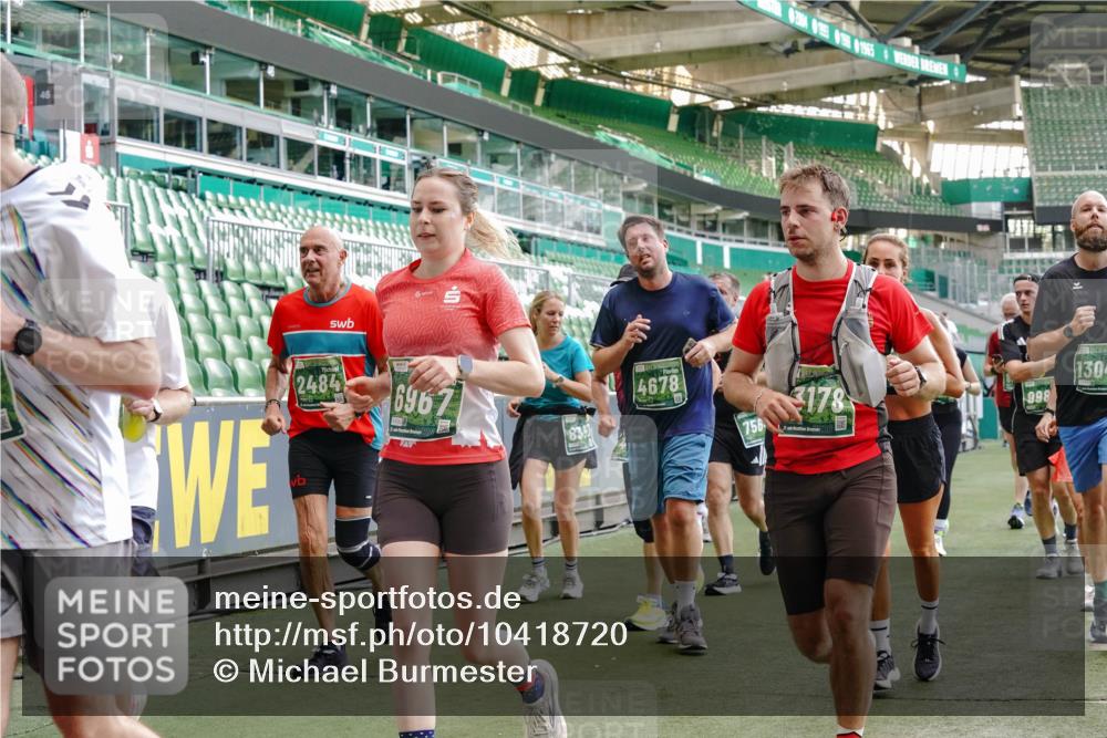 13.09.2026 - 21. swb-Marathon Bremen Michael Burmester http://msf.ph/oto/10418720 13.09.2026 13:20:43 Laufen im Stadion 333, 423, 464, 512, 620, 704, 782, 938, 1066, 1129, 1156, 1158, 1177, 1316, 1409, 1439, 1446, 1676, 1697, 1756, 1808, 1815, 1846, 1916, 2010, 2028, 2064, 2139, 2201, 2240, 2258, 2278, 2315, 2349, 2394, 2395, 2414, 2417, 2437, 2501, 2519, 2533, 2551, 2588, 2626, 2689, 2694, 2695, 2702, 2703, 2722, 2736, 2756, 2793, 2828, 2886, 2954, 3004, 3010, 3017, 3018, 3035, 3036, 3037, 3059, 3070, 3074, 3102, 3116, 3139, 3144, 3243, 3263, 3264, 3310, 3315 meine-sportfotos.de