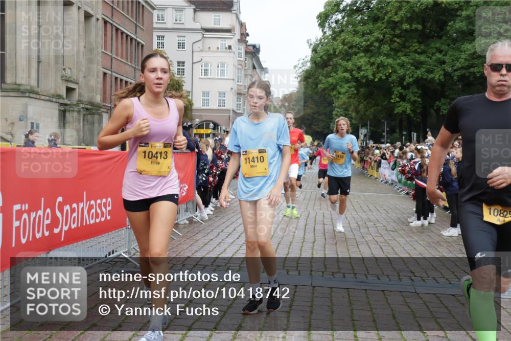 13.09.2026 - Kiel Lauf Yannick Fuchs http://msf.ph/oto/10418742 13.09.2026 09:40:16 Ziel 2284, 2546, 3724, 4987, 5081, 9734, 10413, 10418, 10825, 10971, 11410, 12715, 1120, 2123, 2510, 3416, 4090, 4605, 4862, 5946, 6209, 8620, 9367, 10031, 11034, 1081, 2695, 2847, 3694, 7239, 11750, 4862, 9351, 9444, 9782, 10303, 10769, 12172 meine-sportfotos.de