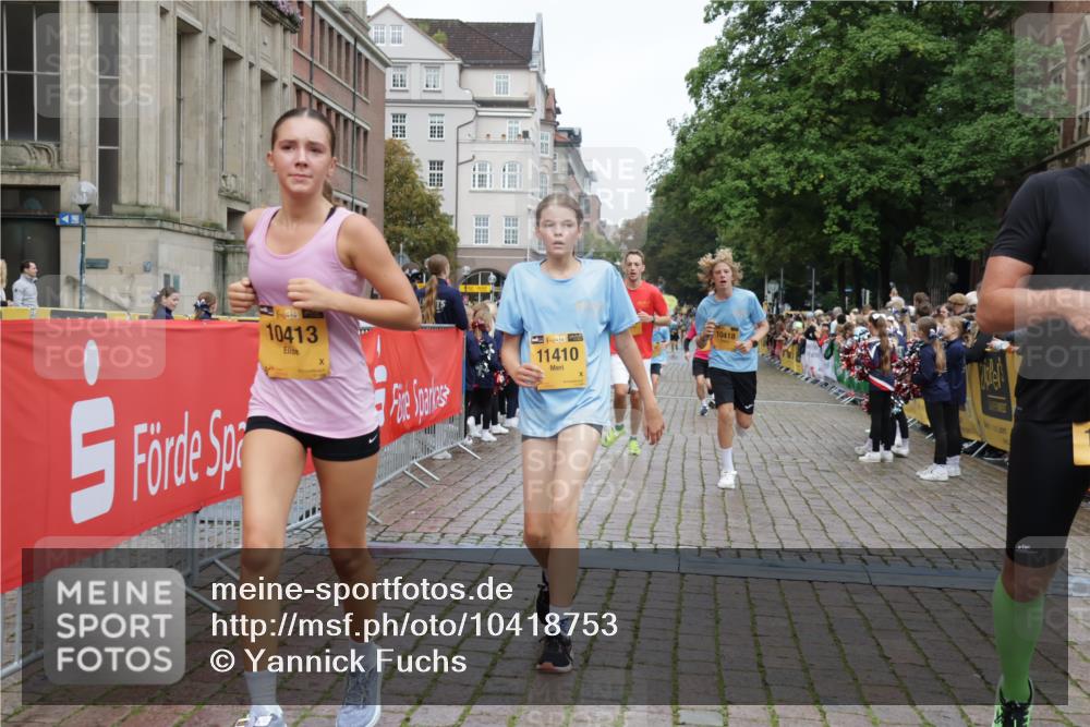 13.09.2026 - Kiel Lauf Yannick Fuchs http://msf.ph/oto/10418753 13.09.2026 09:40:16 Ziel 2284, 2546, 3724, 4987, 5081, 9734, 10413, 10418, 10825, 10971, 11410, 12715, 1120, 2123, 2510, 3416, 4090, 4605, 4862, 5946, 6209, 8620, 9367, 10031, 11034, 1081, 2695, 2847, 3694, 7239, 11750, 4862, 9351, 9444, 9782, 10303, 10769, 12172 meine-sportfotos.de