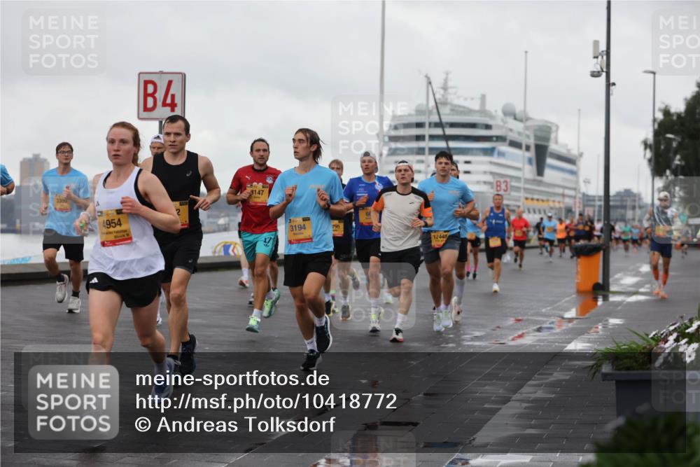 13.09.2026 - Kiel Lauf Andreas Tolksdorf http://msf.ph/oto/10418772 13.09.2026 10:57:12 Kiellinie 3309, 4, 4954, 38, 2, 3147, 3194, 795, 6, 12448, 3 meine-sportfotos.de