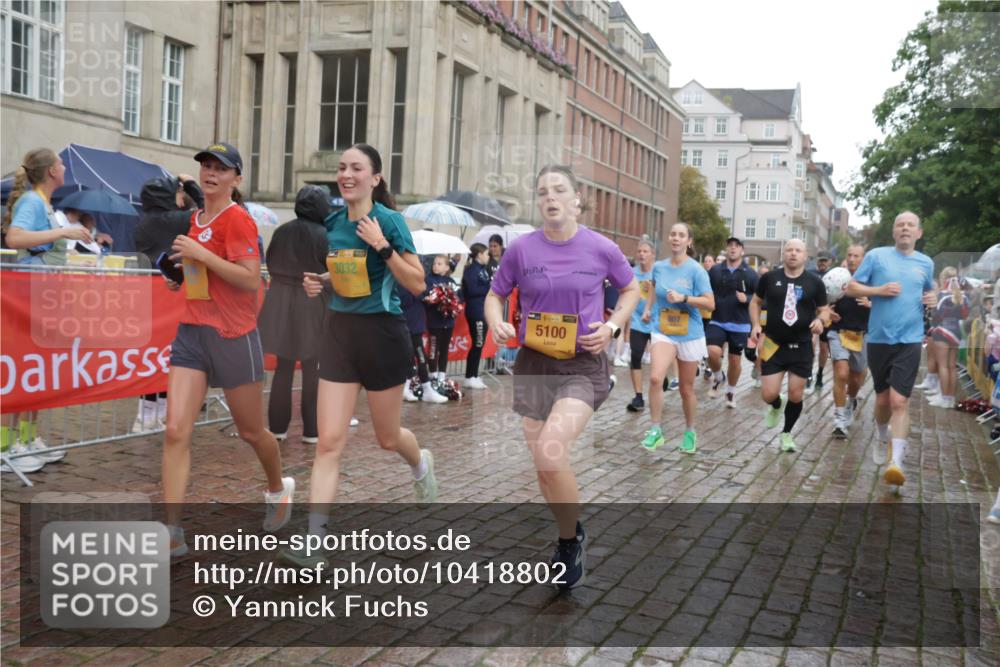 13.09.2026 - Kiel Lauf Yannick Fuchs http://msf.ph/oto/10418802 13.09.2026 10:51:00 Ziel 1442, 2772, 4106, 4273, 4354, 4745, 5992, 6557, 7013, 7469, 8215, 9092, 9689, 11454, 12608, 395, 576, 715, 807, 952, 1124, 1737, 1904, 1921, 2029, 2521, 2530, 2578, 3032, 3238, 3295, 3737, 3769, 3929, 4279, 4875, 4922, 5100, 5426, 5430, 5549, 5800, 6666, 6864, 7224, 7229, 7266, 7314, 7520, 8105, 8131, 8215, 8768, 8848, 9508, 9599, 9798, 10028, 10029, 10192, 10198, 10391, 10968, 11684, 11960, 12092, 12262, 238, 251, 3214, 3216, 3436 meine-sportfotos.de