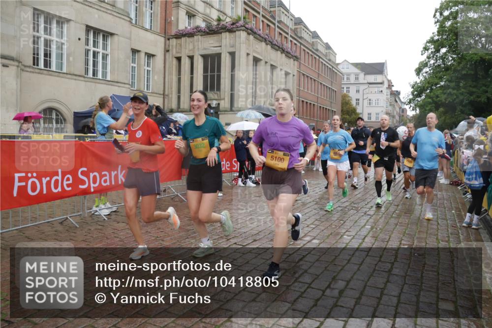 13.09.2026 - Kiel Lauf Yannick Fuchs http://msf.ph/oto/10418805 13.09.2026 10:51:01 Ziel 638, 1442, 2730, 2772, 4106, 4273, 4354, 4745, 5992, 5999, 6293, 6557, 7013, 7469, 9092, 9689, 11454, 12608, 395, 576, 715, 807, 952, 1124, 1737, 1904, 1921, 2029, 2521, 2530, 2578, 3032, 3238, 3295, 3929, 4279, 4875, 4922, 5100, 5426, 5430, 5549, 5800, 5992, 6666, 6864, 7224, 7229, 7266, 7314, 7520, 8105, 8131, 8215, 8768, 8848, 9508, 9599, 9798, 10028, 10029, 10192, 10198, 10391, 10968, 11684, 11960, 12092, 12262, 238, 251, 3214, 3216 meine-sportfotos.de