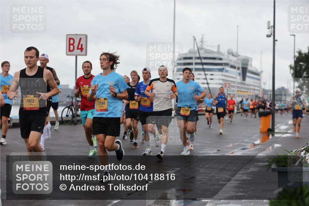 13.09.2026 - Kiel Lauf Andreas Tolksdorf http://msf.ph/oto/10418816 13.09.2026 10:57:13 Kiellinie 3309, 38, 902, 4, 3147, 3194, 9795, 66, 12448, 83 meine-sportfotos.de