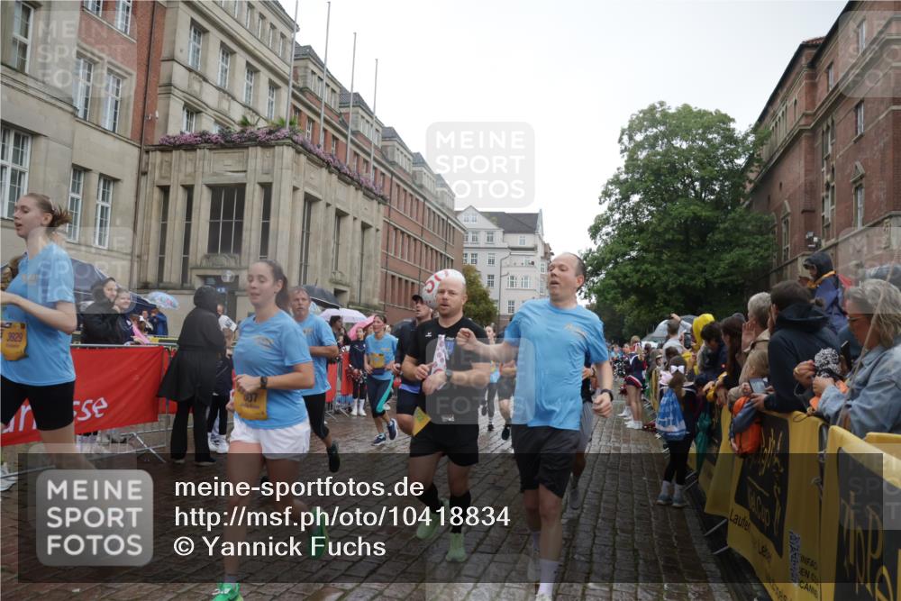 13.09.2026 - Kiel Lauf Yannick Fuchs http://msf.ph/oto/10418834 13.09.2026 10:51:02 Ziel 386, 638, 1442, 2730, 2772, 4106, 4258, 4259, 4273, 4354, 4745, 5999, 6293, 6557, 7013, 7469, 9092, 9689, 10455, 11454, 395, 576, 715, 807, 952, 1124, 1737, 1904, 1921, 2029, 2521, 2530, 2578, 3032, 3238, 3295, 3929, 4279, 4875, 4922, 5100, 5426, 5430, 5549, 5800, 5992, 6666, 6864, 7224, 7229, 7266, 7314, 7520, 8105, 8131, 8215, 8768, 8848, 9508, 9599, 9798, 10028, 10029, 10192, 10198, 10391, 10968, 11684, 11960, 12092, 12262, 238, 251 meine-sportfotos.de