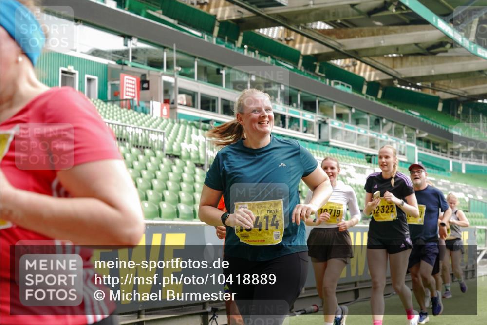 13.09.2026 - 21. swb-Marathon Bremen Michael Burmester http://msf.ph/oto/10418889 13.09.2026 10:43:23 Laufen im Stadion 10002, 10004, 10005, 10148, 10271, 10303, 10325, 10330, 10335, 10361, 10362, 10395, 10396, 10402, 10459, 10474, 10490, 10491, 10513, 10519, 10557, 10572, 10605, 10606, 10629, 10665, 10752, 10756, 10773, 10779, 10784, 10805, 10854, 10880, 10882, 10899, 10900, 10909, 10963, 10997, 11026, 11027, 11041, 11078, 11084, 11085, 11090, 11097, 11098, 11140, 11173, 11192, 11217, 11264, 11274, 11333, 11337, 11355, 11408, 11448, 11456, 11461, 11482 meine-sportfotos.de