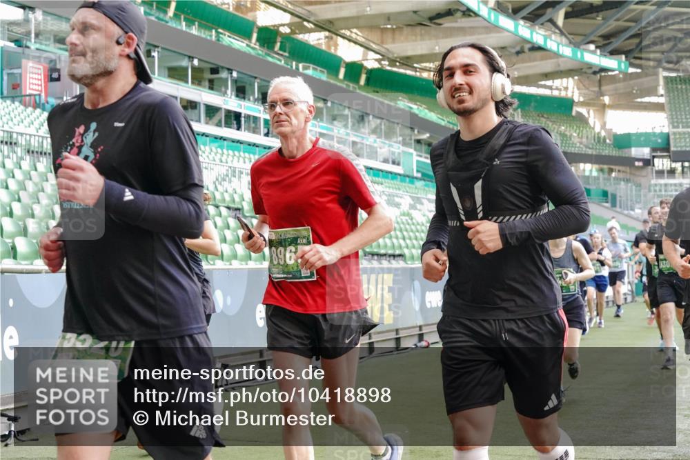 13.09.2026 - 21. swb-Marathon Bremen Michael Burmester http://msf.ph/oto/10418898 13.09.2026 13:20:48 Laufen im Stadion 333, 423, 441, 464, 601, 620, 704, 782, 938, 1066, 1094, 1129, 1156, 1158, 1177, 1316, 1409, 1439, 1446, 1518, 1676, 1697, 1756, 1808, 1815, 1846, 1916, 2010, 2028, 2064, 2139, 2201, 2258, 2278, 2315, 2349, 2394, 2395, 2414, 2417, 2437, 2501, 2519, 2533, 2551, 2588, 2626, 2689, 2694, 2695, 2702, 2722, 2736, 2756, 2793, 2828, 2886, 2954, 3004, 3010, 3017, 3018, 3035, 3036, 3037, 3059, 3070, 3074, 3102, 3116, 3139, 3144, 3243, 3263, 3264, 3310, 3315 meine-sportfotos.de