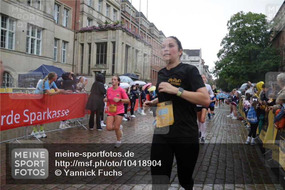 13.09.2026 - Kiel Lauf Yannick Fuchs http://msf.ph/oto/10418904 13.09.2026 10:51:06 Ziel 386, 638, 1442, 1758, 2247, 2730, 3873, 4106, 4258, 4259, 4273, 4745, 5999, 6293, 6557, 7013, 7469, 8464, 9007, 10455, 11281, 11579, 11910, 12823, 395, 715, 1737, 1904, 1921, 2029, 2521, 2530, 2578, 2772, 3238, 3295, 4279, 4354, 4875, 5426, 5430, 5549, 5800, 5992, 6666, 7224, 7229, 7314, 8105, 8131, 8215, 8768, 8848, 9092, 9508, 9599, 9689, 9798, 10028, 10029, 10192, 10198, 10391, 10968, 11454, 11684, 11960, 12092, 12262, 238, 251, 1904, 5800 meine-sportfotos.de