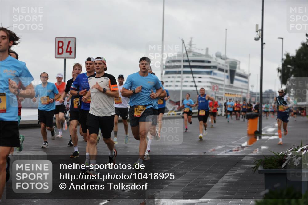 13.09.2026 - Kiel Lauf Andreas Tolksdorf http://msf.ph/oto/10418925 13.09.2026 10:57:14 Kiellinie 4, 7560, 975, 12448 meine-sportfotos.de