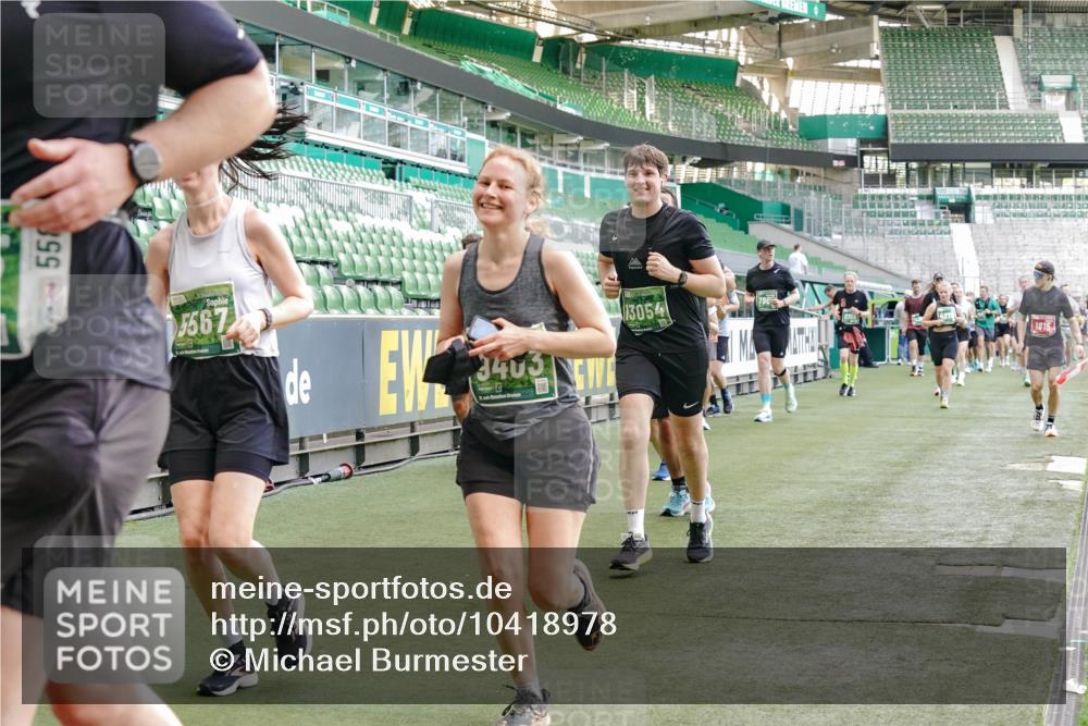 13.09.2026 - 21. swb-Marathon Bremen Michael Burmester http://msf.ph/oto/10418978 13.09.2026 13:20:50 Laufen im Stadion 423, 441, 464, 601, 620, 704, 782, 938, 1066, 1094, 1129, 1156, 1158, 1177, 1316, 1409, 1439, 1446, 1518, 1676, 1697, 1756, 1808, 1815, 1846, 1916, 2010, 2028, 2064, 2139, 2201, 2258, 2278, 2315, 2349, 2394, 2395, 2414, 2417, 2437, 2501, 2519, 2533, 2551, 2588, 2626, 2694, 2695, 2702, 2722, 2736, 2756, 2793, 2828, 2886, 2954, 3004, 3010, 3017, 3018, 3022, 3035, 3036, 3037, 3059, 3070, 3074, 3102, 3116, 3139, 3144, 3243, 3263, 3264, 3310, 3315 meine-sportfotos.de